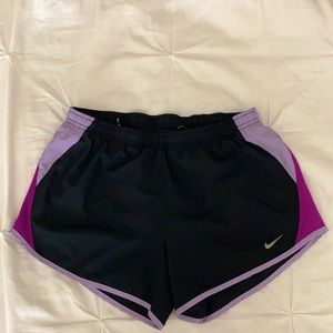 Nike Women’s sz small running shorts